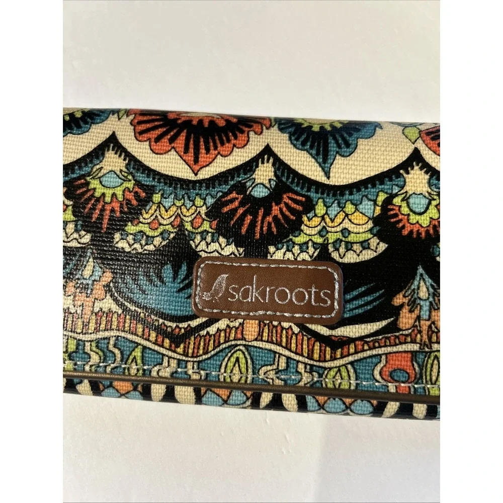 SAKROOTS Artist Circle Smartphone Wristlet Wallet